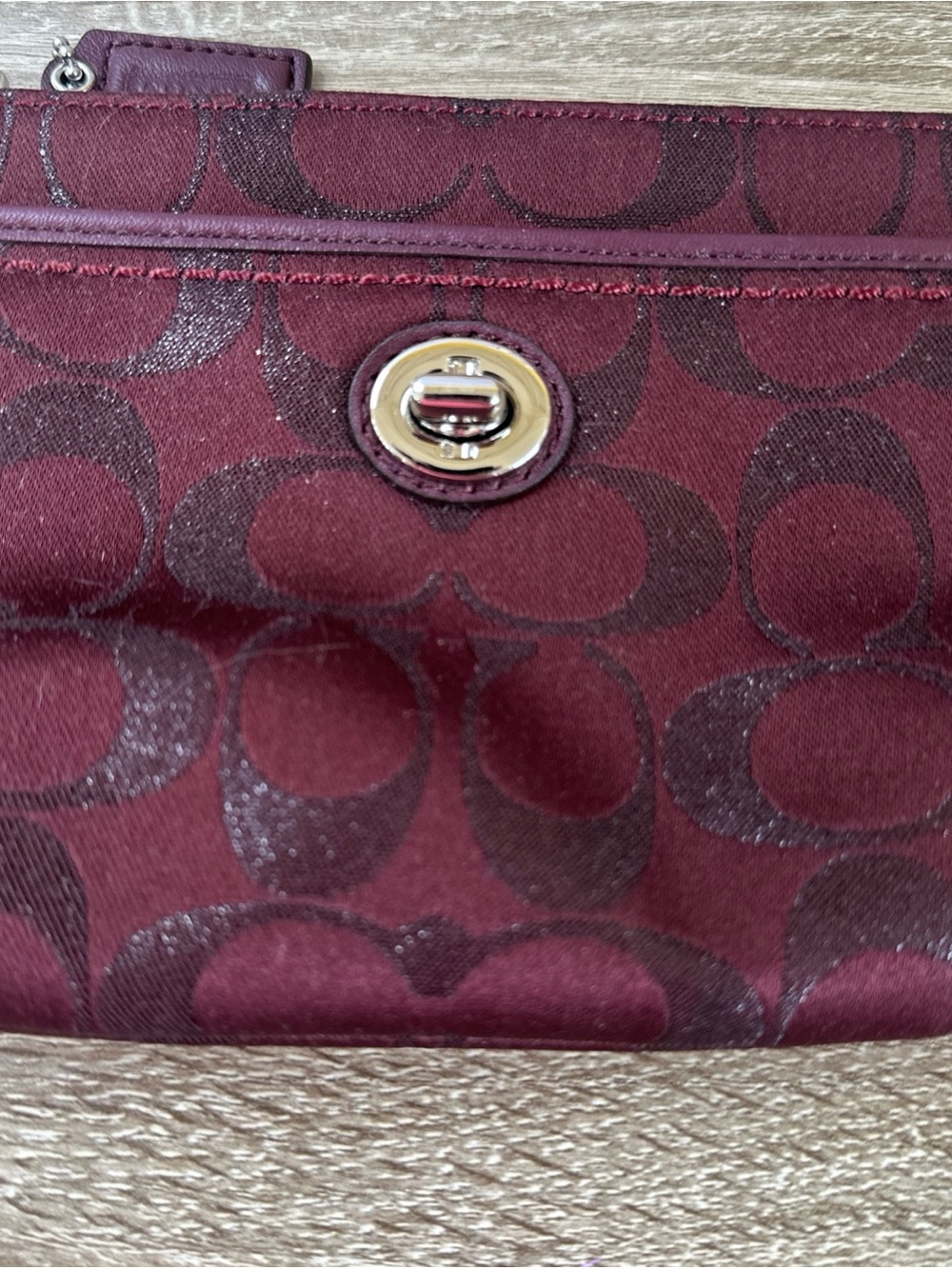 Coach Burgundy Signature Turnlock Wristlet - Picture 2 of 11